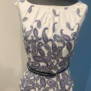 Navy & white belted sheath dress with pockets!